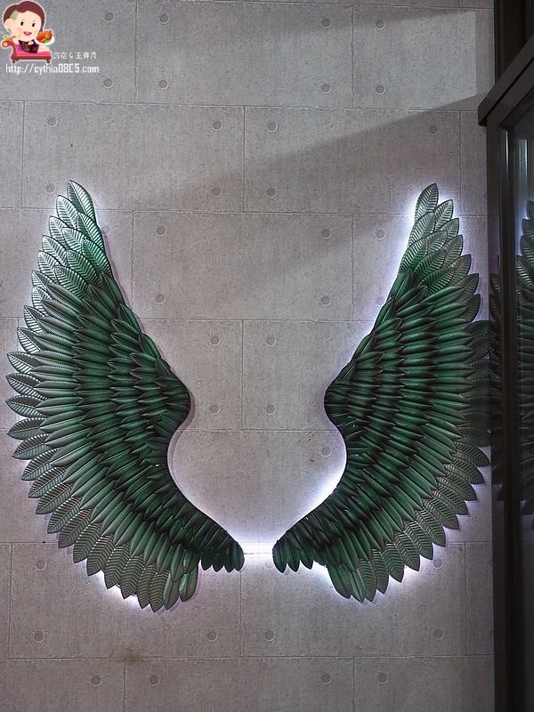 桃園中壢美食-精靈雞排新生店-比臉大雞排超平價，多汁鮮甜的雞翅絕對要大推  (邀約) @民宿女王芽月-美食.旅遊.全台趴趴走