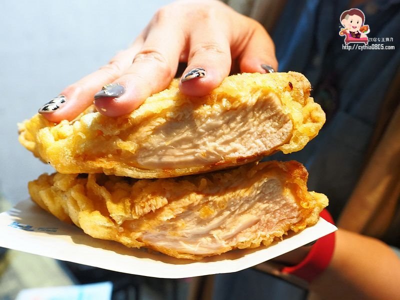 桃園中壢美食-精靈雞排新生店-比臉大雞排超平價，多汁鮮甜的雞翅絕對要大推  (邀約) @民宿女王芽月-美食.旅遊.全台趴趴走