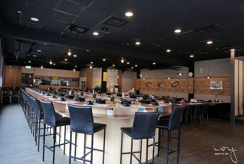 台中50年老字號平價火鍋店,爆量肉盤只要330元,可麗亞石頭火鍋