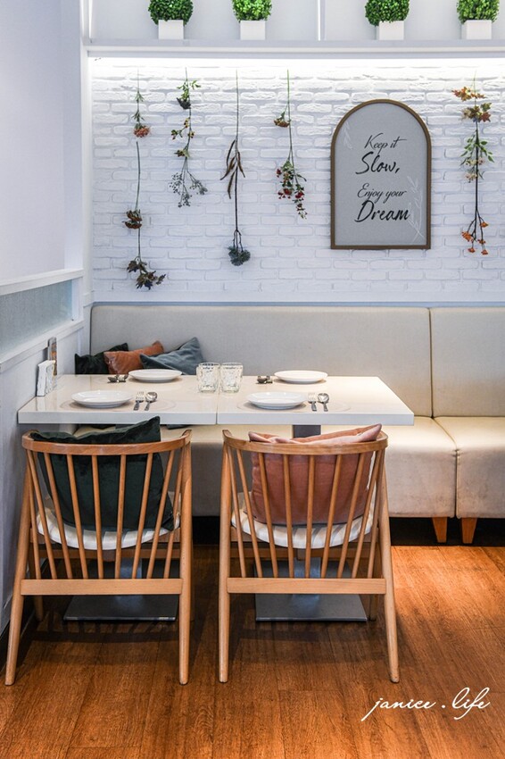 中壢美食｜Lady nara 創意新泰式料理餐廳｜曼谷最強網美餐廳｜姊妹情侶約會餐廳｜夏季新品 - 潔妮食旅生活