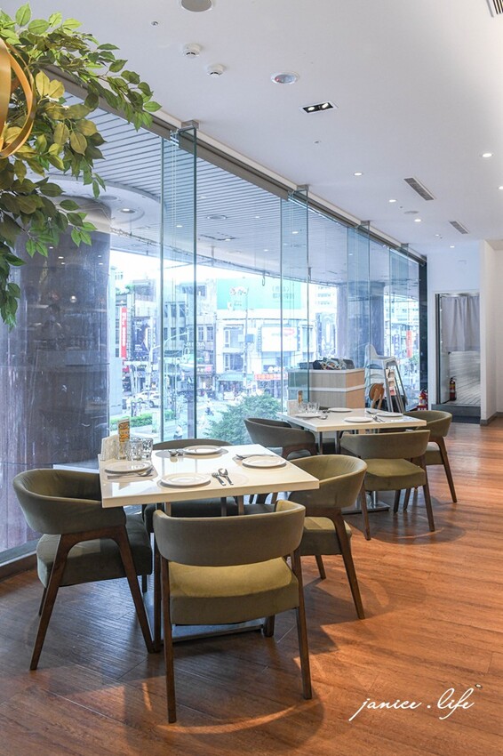 中壢美食｜Lady nara 創意新泰式料理餐廳｜曼谷最強網美餐廳｜姊妹情侶約會餐廳｜夏季新品 - 潔妮食旅生活