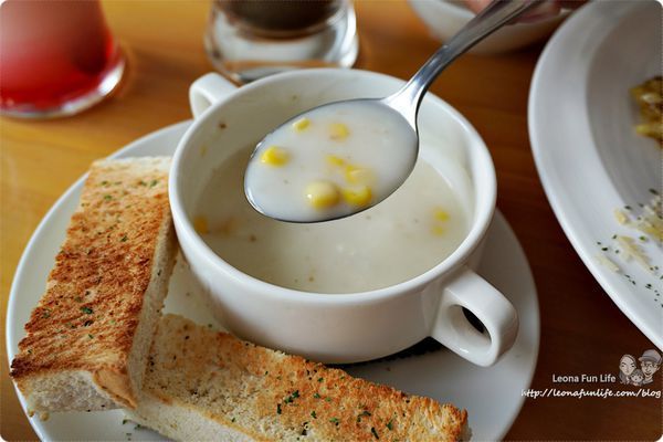嘉義義大利麵餐廳推薦 努逗風味館 嘉義菜單 義大利麵平價 兒童餐 浮誇飲料 起司焗蛋 焗飯 咖哩飯 炸豬排 嘉義美食 簡餐 聚餐 親子餐廳DSC00631.JPG