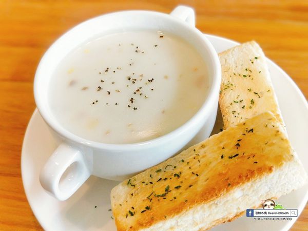 【嘉義】努逗風味館 - 地中海與無印良品的交逢，夢幻星空飲勾勒油畫美，濃郁南瓜濃湯鍋。