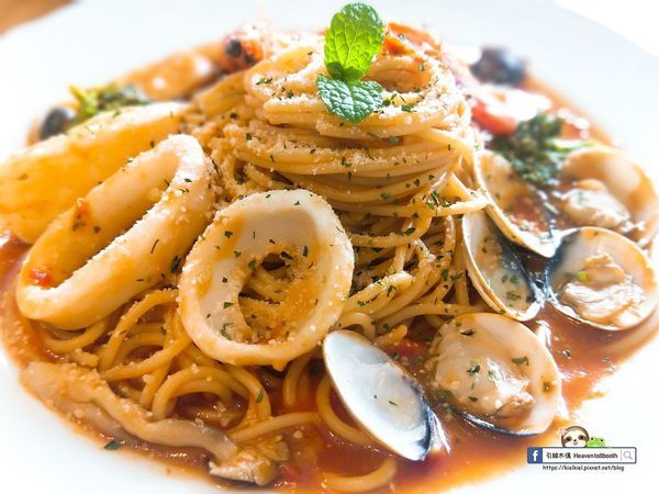 【嘉義】努逗風味館 - 地中海與無印良品的交逢，夢幻星空飲勾勒油畫美，濃郁南瓜濃湯鍋。