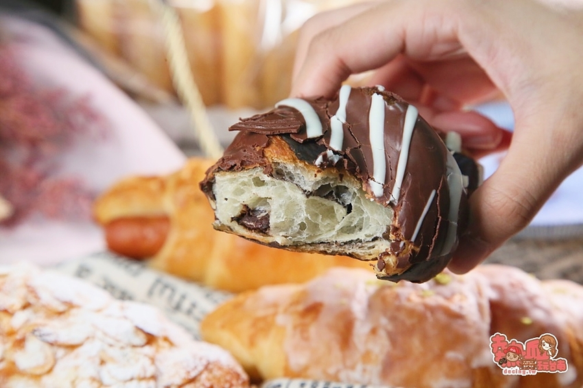 【台南伴手禮】隱藏在住宅區內的烘培坊，爆餡芋泥可頌是招牌：布拉格烘焙坊 - 熱血玩台南。跳躍新世界