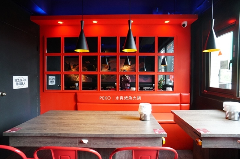 板橋美食.水貨烤魚.水貨菜單.水貨烤魚火鍋.水貨板橋.水貨烤魚菜單.萬里蟹烤魚.熊掌臉盆麵.新埔站美食.炭火烤魚.