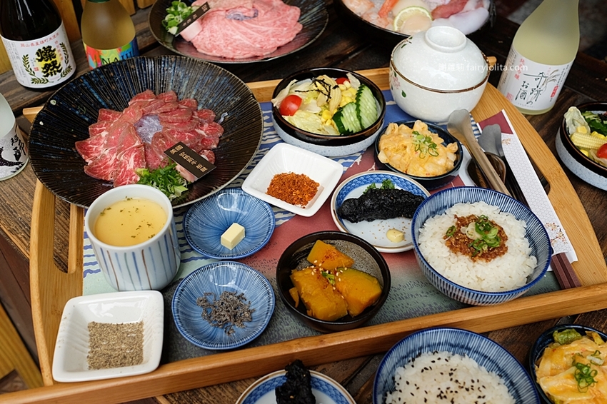 東港強燒肉定食。屏東最強和牛直播霸主開到桃園，只要299元讓你吃到飽！白飯、味噌湯、飲料無限續！ @蹦啾♥謝蘿莉 La vie heureuse