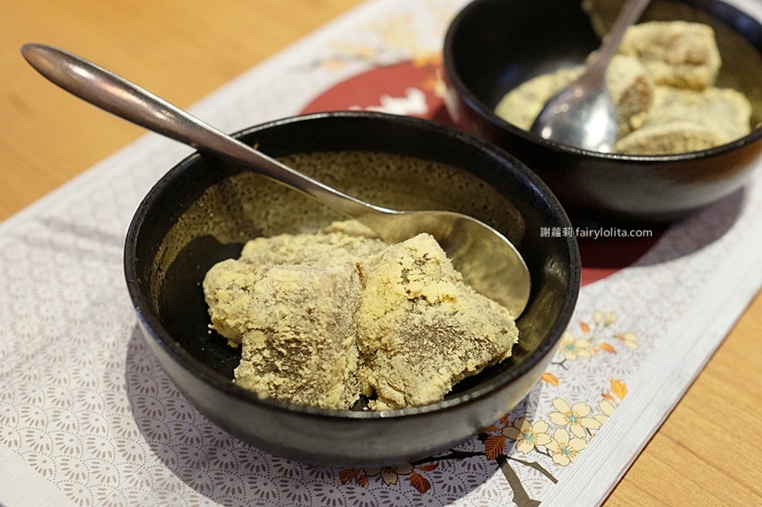 東港強燒肉定食。屏東最強和牛直播霸主開到桃園，只要299元讓你吃到飽！白飯、味噌湯、飲料無限續！ @蹦啾♥謝蘿莉 La vie heureuse