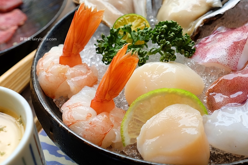 東港強燒肉定食。屏東最強和牛直播霸主開到桃園，只要299元讓你吃到飽！白飯、味噌湯、飲料無限續！ @蹦啾♥謝蘿莉 La vie heureuse