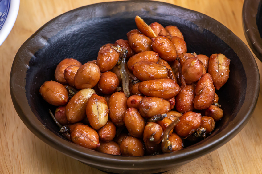 台中大里,益民路上的人氣銅板美食-林記飯館~美味雞湯只要50元。 - 微笑Joe幸運