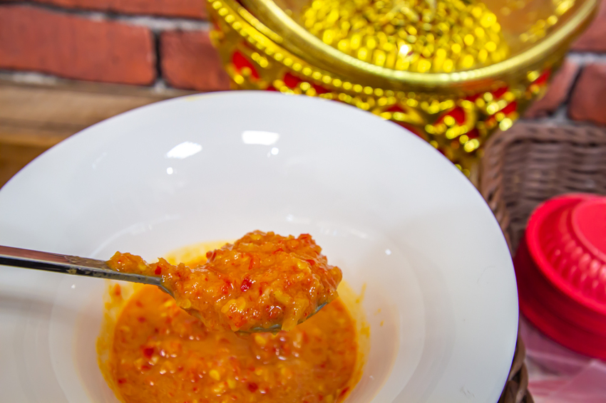 台中大里,益民路上的人氣銅板美食-林記飯館~美味雞湯只要50元。 - 微笑Joe幸運