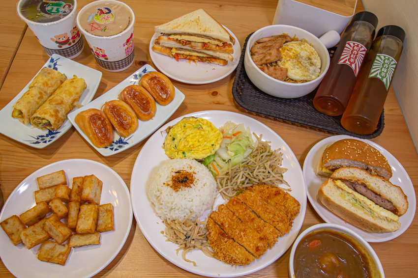 台中大里,品項選擇多樣化,舒適美味的早餐店-吐司控! - 微笑Joe幸運