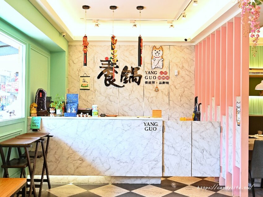 台中市大里區養鍋Yang Guo石頭火鍋|台中必吃火鍋,網美風裝潢超好拍,還有超狂鮮魚火鍋新上市,全台連鎖火鍋推薦~