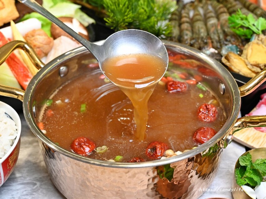 台中市大里區養鍋Yang Guo石頭火鍋|台中必吃火鍋,網美風裝潢超好拍,還有超狂鮮魚火鍋新上市,全台連鎖火鍋推薦~