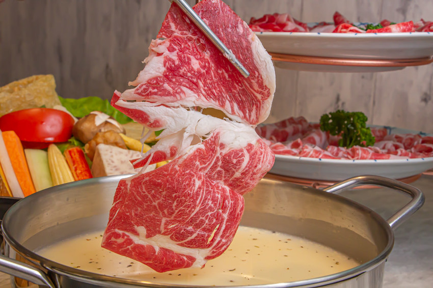 台中大里,養鍋Yang Guo石頭涮涮鍋大里店,寵物友善餐廳,外帶肉肉鍋物享九折。 - 微笑Joe幸運