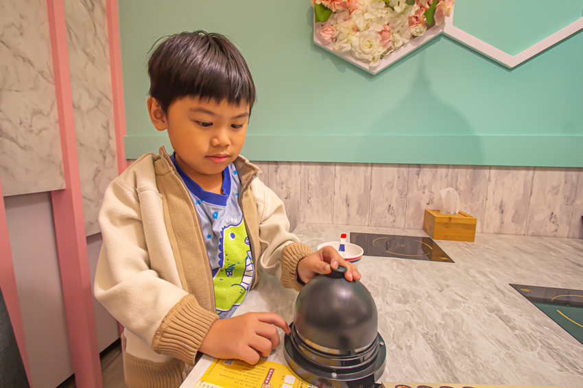 台中大里,養鍋Yang Guo石頭涮涮鍋大里店,寵物友善餐廳,外帶肉肉鍋物享九折。 - 微笑Joe幸運