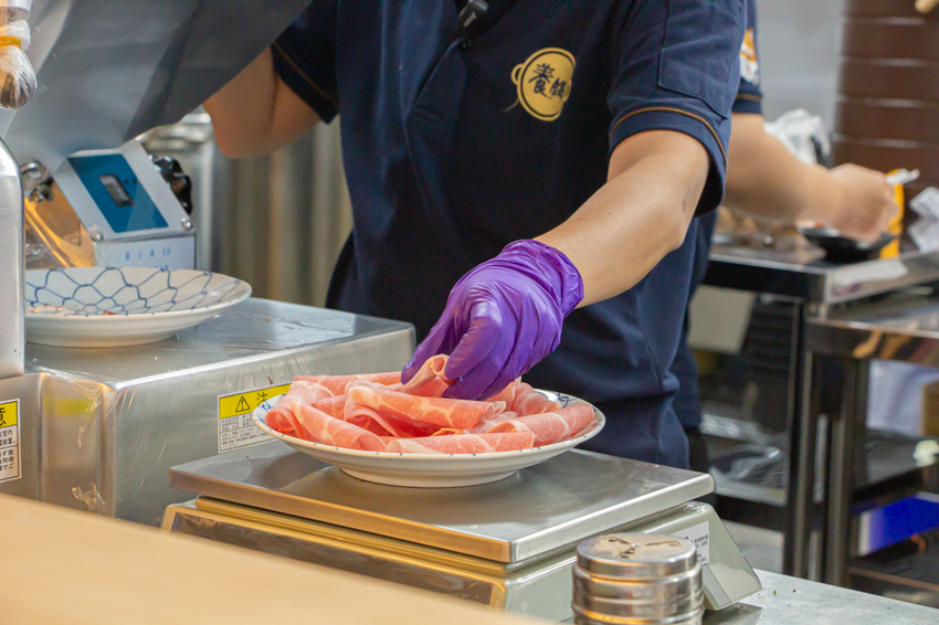 台中大里,養鍋Yang Guo石頭涮涮鍋大里店,寵物友善餐廳,外帶肉肉鍋物享九折。 - 微笑Joe幸運