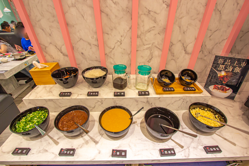 台中大里,養鍋Yang Guo石頭涮涮鍋大里店,寵物友善餐廳,外帶肉肉鍋物享九折。 - 微笑Joe幸運