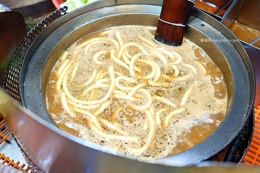 鄉民大推中原夜市最強滷味？！小小一攤超級隱藏版，走過路過立馬就錯過！ @蹦啾♥謝蘿莉 La vie heureuse