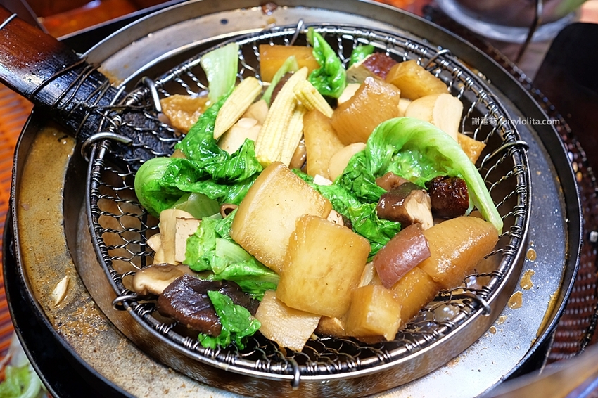 鄉民大推中原夜市最強滷味？！小小一攤超級隱藏版，走過路過立馬就錯過！ @蹦啾♥謝蘿莉 La vie heureuse