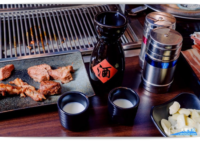 台北長安東路人氣烤羊腿,碳花台北,蒙古碳烤羊腿x酸白菜火鍋x羊奶酒x台式熱炒,享受粗曠霸氣蒙古大漠風情！台北長安東路美食推薦,台北長安東路燒烤推薦, - 大胃米粒 DAVID & MILLY