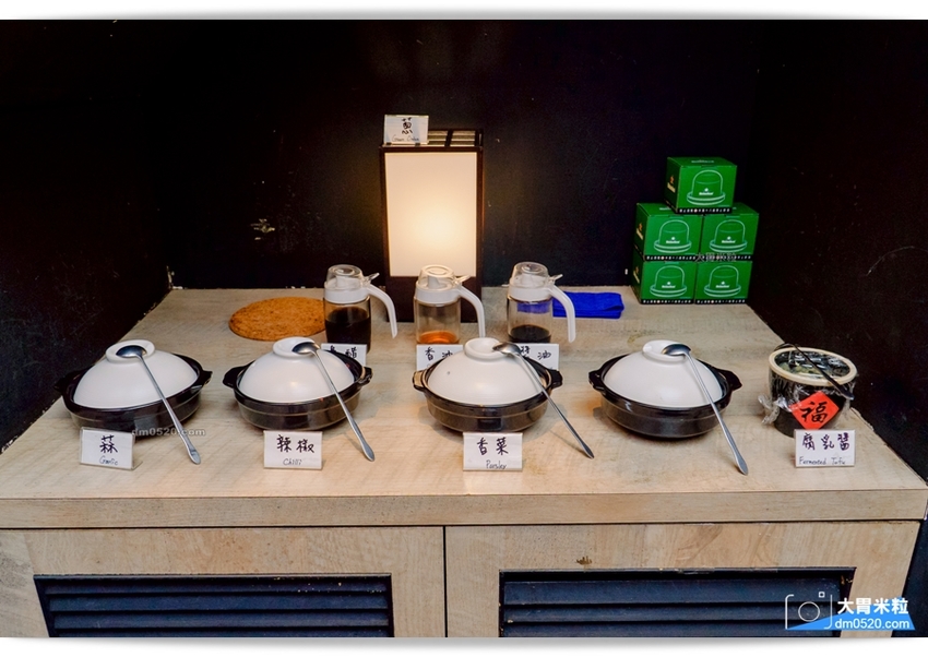 台北長安東路人氣烤羊腿,碳花台北,蒙古碳烤羊腿x酸白菜火鍋x羊奶酒x台式熱炒,享受粗曠霸氣蒙古大漠風情！台北長安東路美食推薦,台北長安東路燒烤推薦, - 大胃米粒 DAVID & MILLY