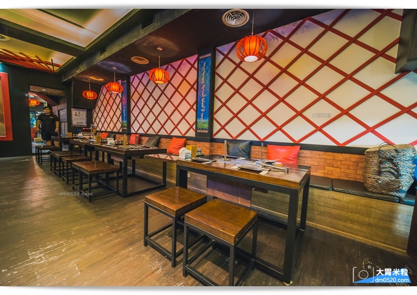 台北長安東路人氣烤羊腿,碳花台北,蒙古碳烤羊腿x酸白菜火鍋x羊奶酒x台式熱炒,享受粗曠霸氣蒙古大漠風情！台北長安東路美食推薦,台北長安東路燒烤推薦, - 大胃米粒 DAVID & MILLY