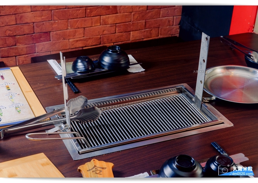 台北長安東路人氣烤羊腿,碳花台北,蒙古碳烤羊腿x酸白菜火鍋x羊奶酒x台式熱炒,享受粗曠霸氣蒙古大漠風情！台北長安東路美食推薦,台北長安東路燒烤推薦, - 大胃米粒 DAVID & MILLY