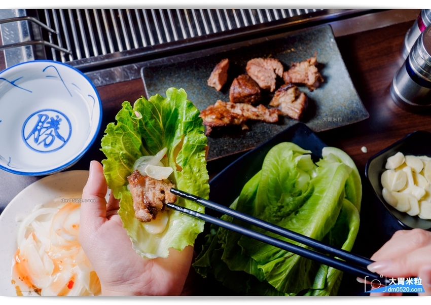 台北長安東路人氣烤羊腿,碳花台北,蒙古碳烤羊腿x酸白菜火鍋x羊奶酒x台式熱炒,享受粗曠霸氣蒙古大漠風情！台北長安東路美食推薦,台北長安東路燒烤推薦, - 大胃米粒 DAVID & MILLY