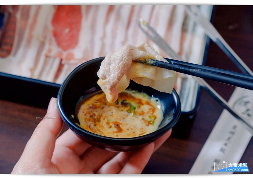 台北長安東路人氣烤羊腿,碳花台北,蒙古碳烤羊腿x酸白菜火鍋x羊奶酒x台式熱炒,享受粗曠霸氣蒙古大漠風情！台北長安東路美食推薦,台北長安東路燒烤推薦, - 大胃米粒 DAVID & MILLY