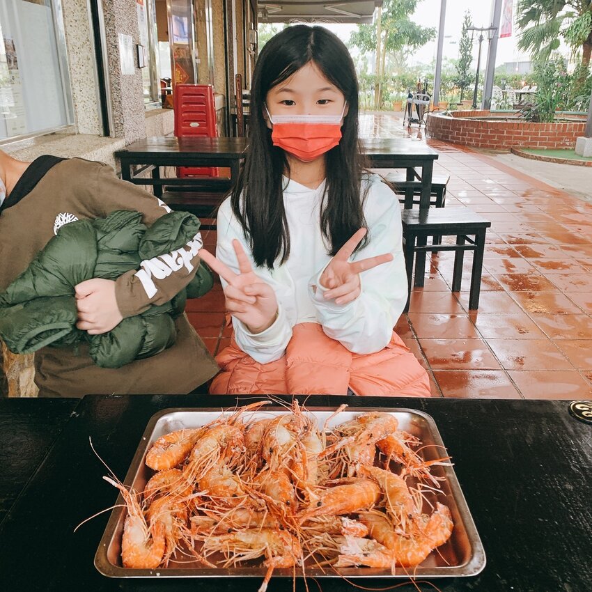 蘭楊蟹莊 蘭楊船菜｜宜蘭頭城｜親子釣蝦首選   整池滿滿讓小孩一釣上手