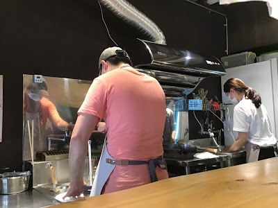 新竹西大路美食[樂客牛肉麵 ]日式小而美的袖珍食堂˙好吃、難忘