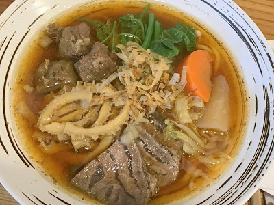 新竹西大路美食[樂客牛肉麵 ]日式小而美的袖珍食堂˙好吃、難忘