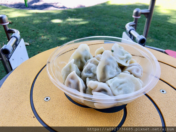 大漢手工水餃 100%純手工水餃
皮薄內餡飽滿,鮮美又多汁、新鮮食材無添加,吃了好健康、 家中必備美食 一口咬下 滿嘴好滋味 爆汁水餃