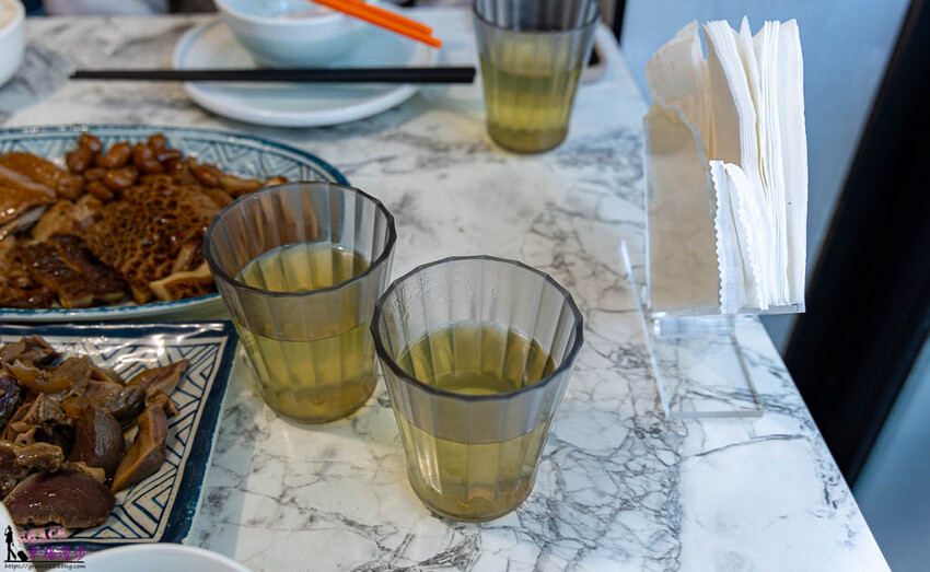 鵝川｜大安區台北市–川味老罈子酸辣魚、魚肉鮮嫩香味濃郁，潮汕滷鵝特有香氣更加美味