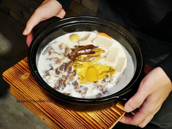 【淡水美食】四爺麻辣食堂 #麻辣鍋 #牛奶鍋 #麻辣鴨血臭豆腐 #家傳魯肉飯 (14).JPG