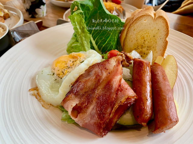 【高雄前鎮咖啡館 】咖啡覺醒Coffee Wake Up|維克早餐跨足質感咖啡廳 舒適空間放蕩一下午