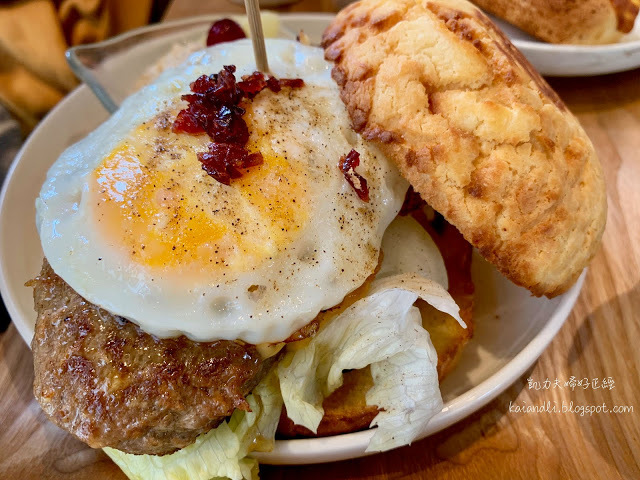 【高雄前鎮咖啡館 】咖啡覺醒Coffee Wake Up|維克早餐跨足質感咖啡廳 舒適空間放蕩一下午