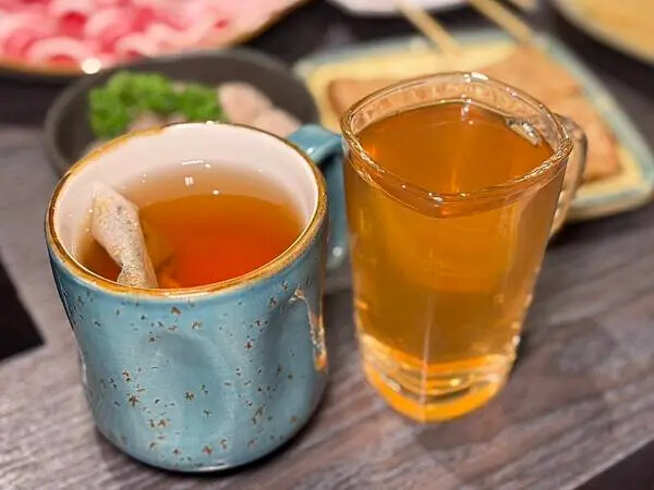 永康街草原風蒙古火鍋！雙人套餐超澎湃，還能體驗蒙古服飾。