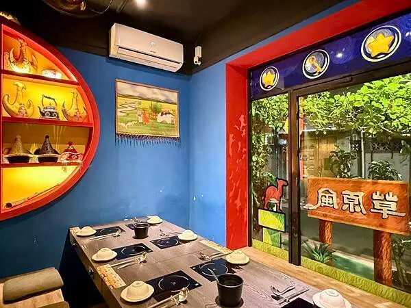 永康街草原風蒙古火鍋！雙人套餐超澎湃，還能體驗蒙古服飾。