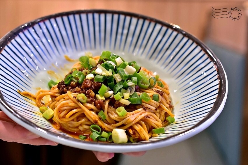 鵝川:成都擔擔麵