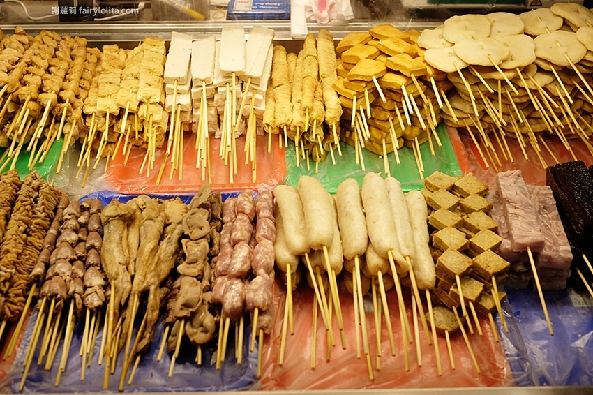 金夫子烤雞排串燒鹹酥雞飲料。白天吃不到、晚上才營業!在地人激推「隱藏版宵夜碳烤」,一串只要10塊錢! @蹦啾♥謝蘿莉 La vie heureuse