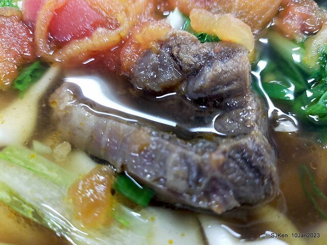 「二馬刀削麵 」番茄牛肉麵 Tomato Beef noodle store, Taipei, Taiwan, SJKen, Jan 10, 2023.