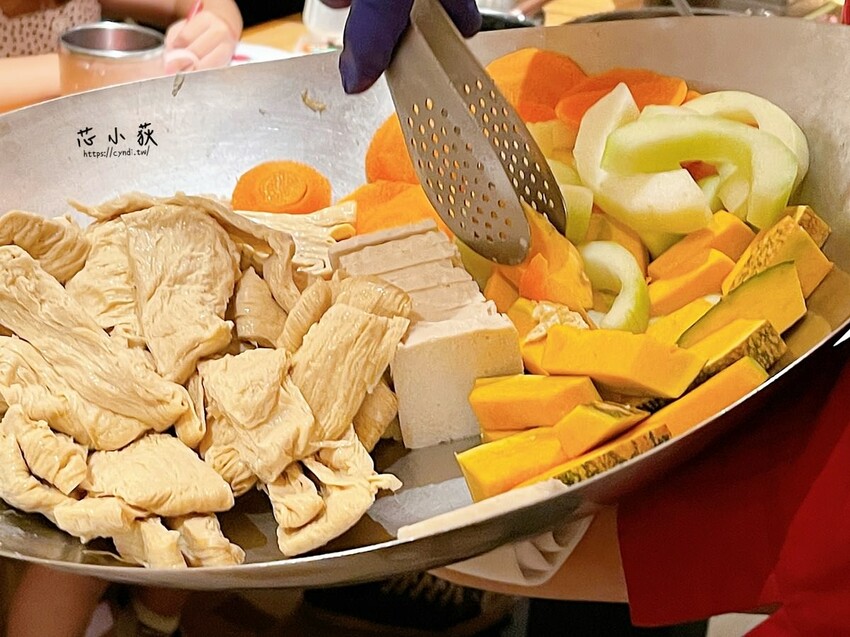 Mo-Mo-paradise 台中勤美牧場，台中勤美誠品綠園道壽喜燒吃到飽，449元起肉品無限吃 - Cyndi love’s 享食天堂