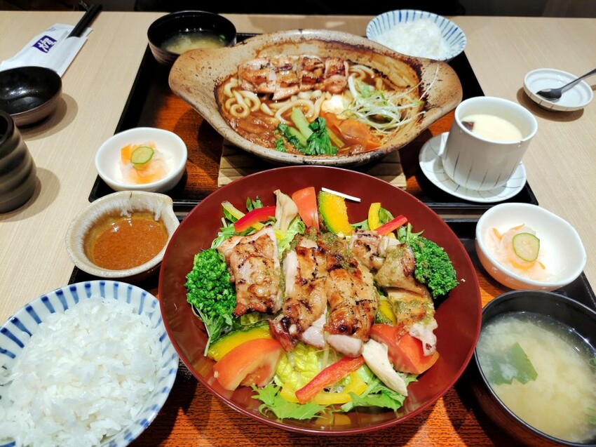 【連鎖】大戶屋．白飯、味噌湯、高麗菜絲免費續加!聚餐好選擇~