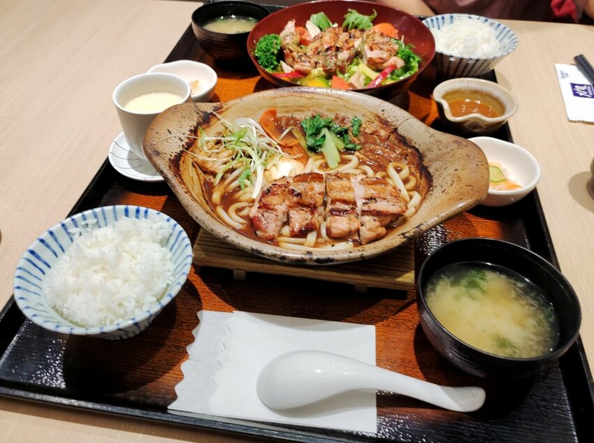 【連鎖】大戶屋．白飯、味噌湯、高麗菜絲免費續加!聚餐好選擇~