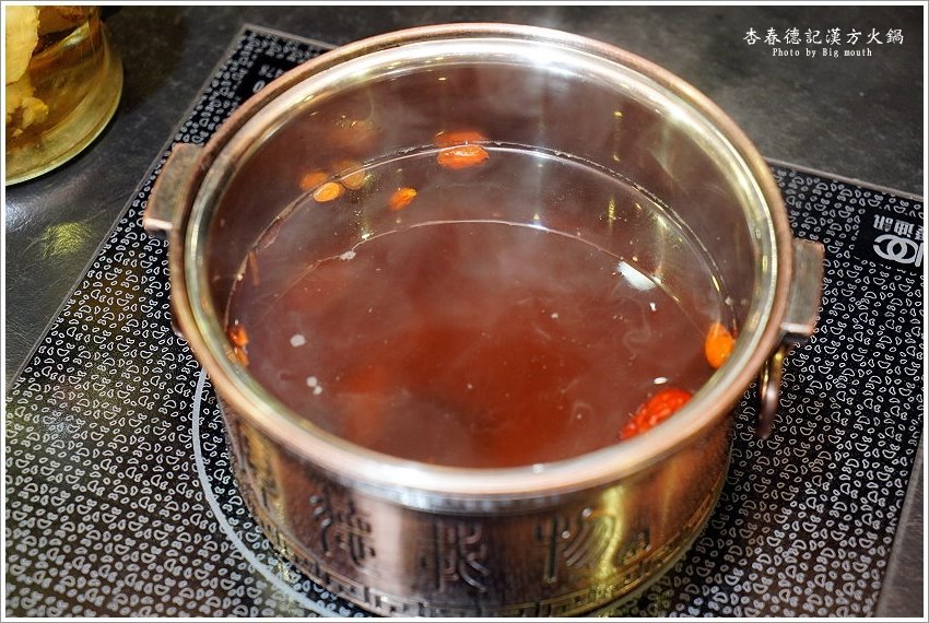 【桃園美食】杏春德記漢方火鍋．溫補養生的中藥火鍋，新推出的漢方迷你鍋省時又美味!華泰名品城美食推薦! - 大口老師的走跳學堂!