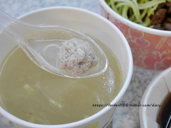 【台北美食】老北京炸醬麵館 #炸醬麵 #紅燒獅子頭飯 #鮮肉丸子湯 #台北小吃 (10).JPG