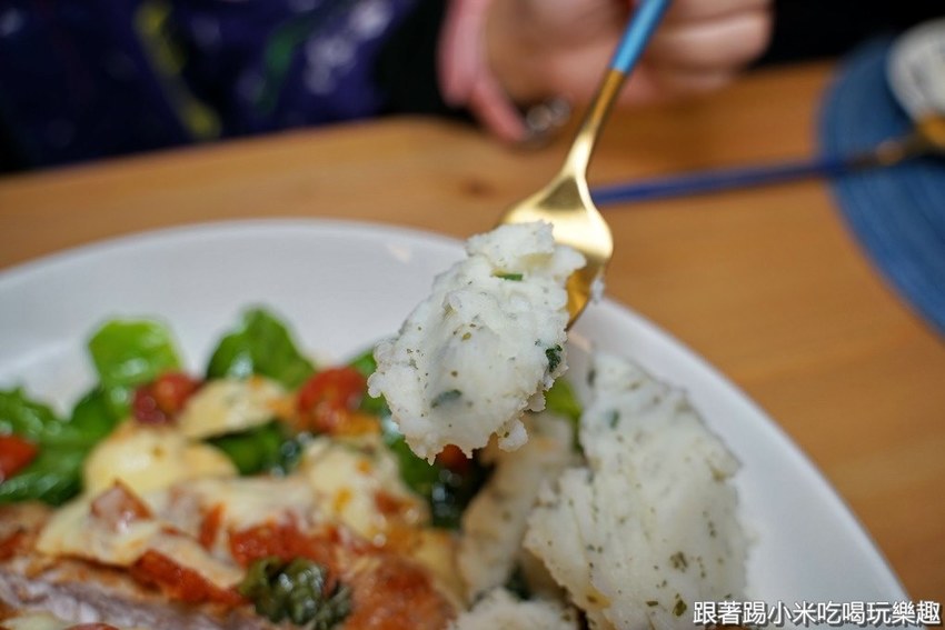 竹北伊亞希臘小館|吃菠菜肉肉增強體力!希臘風盛產季節餐點- 跟著踢小米吃喝玩樂趣