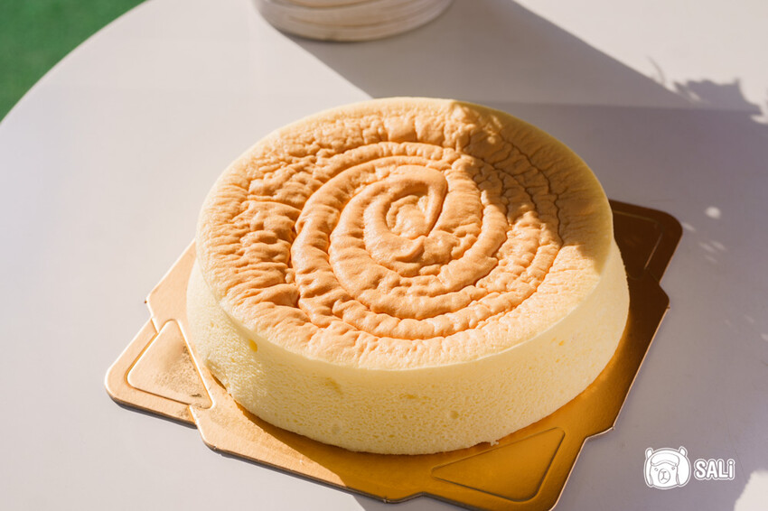 2度C Ni Guo 逢甲店|台中伴手禮,千層蛋糕口味多元,彌月禮推薦 - 莎笠,小日子